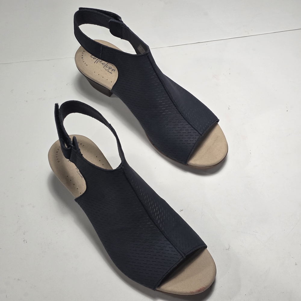Clarks Elegant Navy Blue Slingback Sandals Size 10